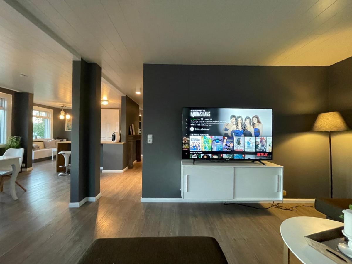Lovely Penthouse Downtown With 3 Bedrooms Akureyri Dış mekan fotoğraf