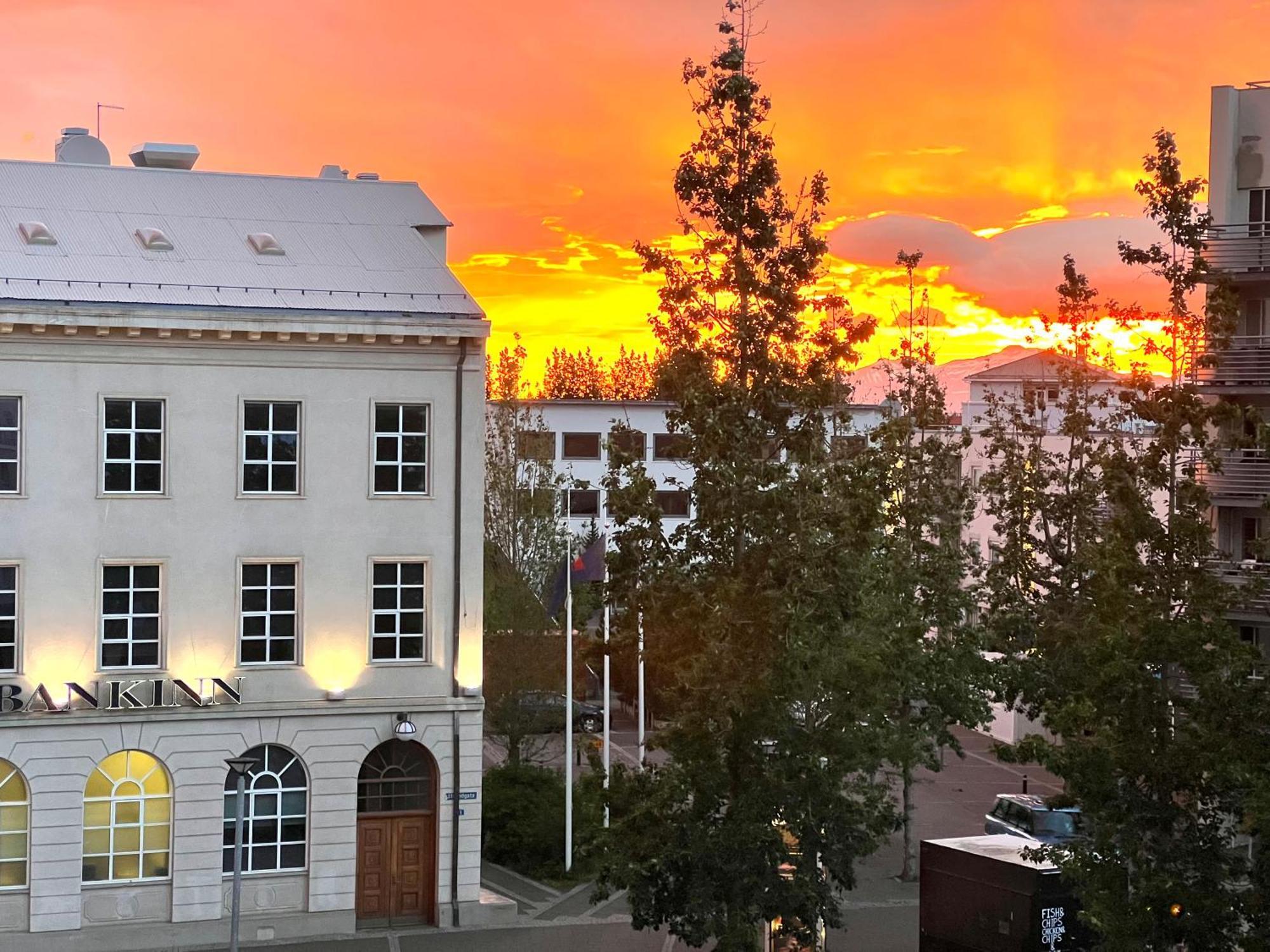 Lovely Penthouse Downtown With 3 Bedrooms Akureyri Dış mekan fotoğraf